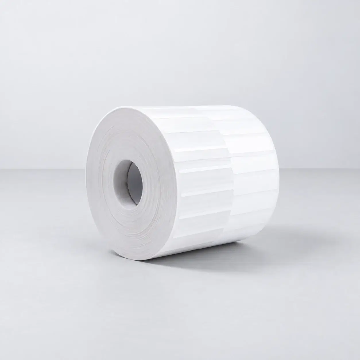Rollo de 4000 etiquetas polipropileno blanco 80 x 10 mm acrílico 3 Rollo de etiquetas bcs3000000016