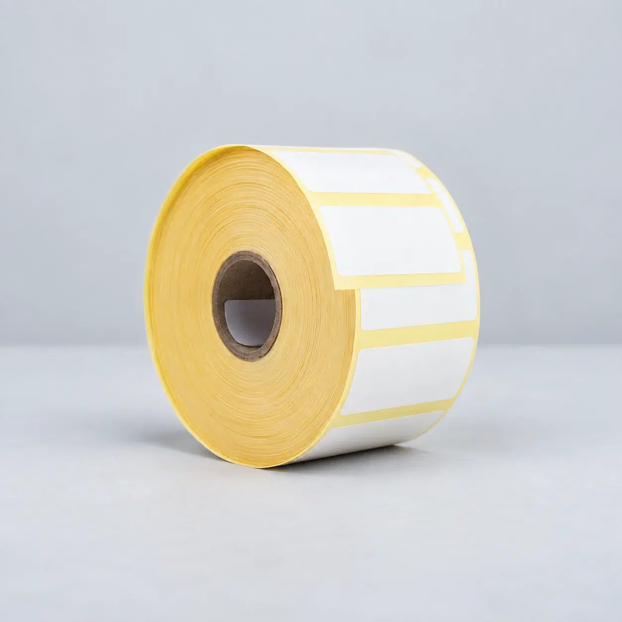Rollo de 2000 etiquetas blanco couche 45 x 20 mm acrílico 3 Rollo de etiquetas bcs3000000047